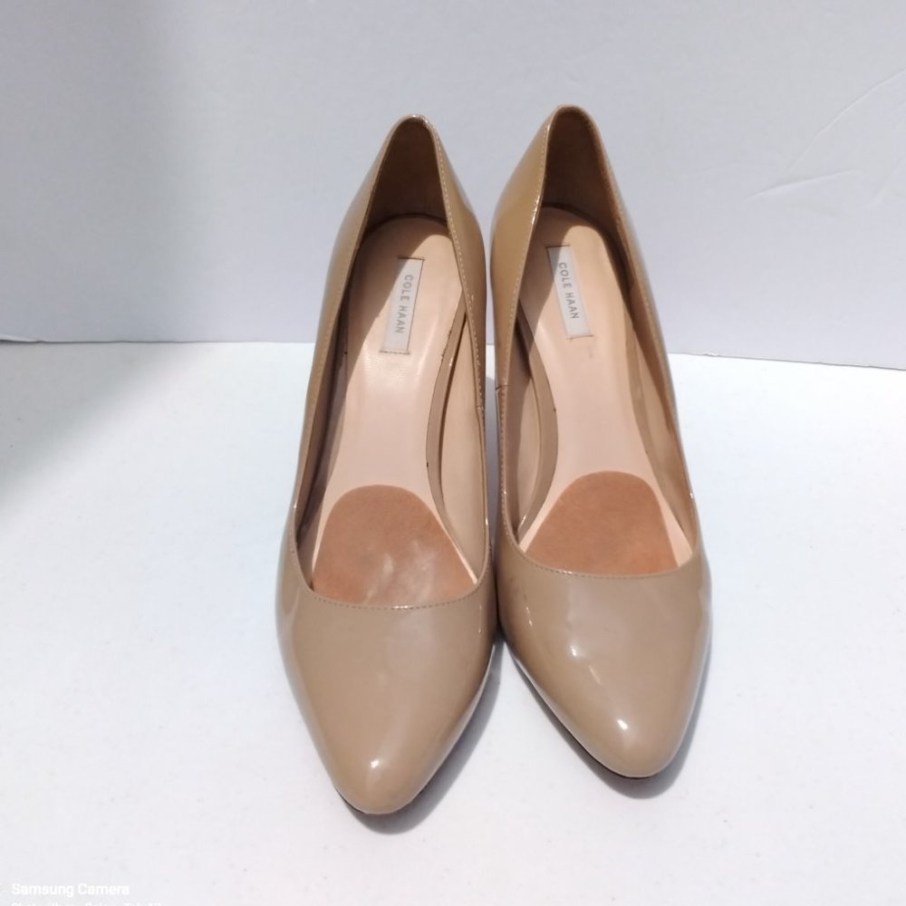 Sexy Cole Haan Nude/Tan 4" Stiletto Patent Leather Heels Size 9 Good Preowned